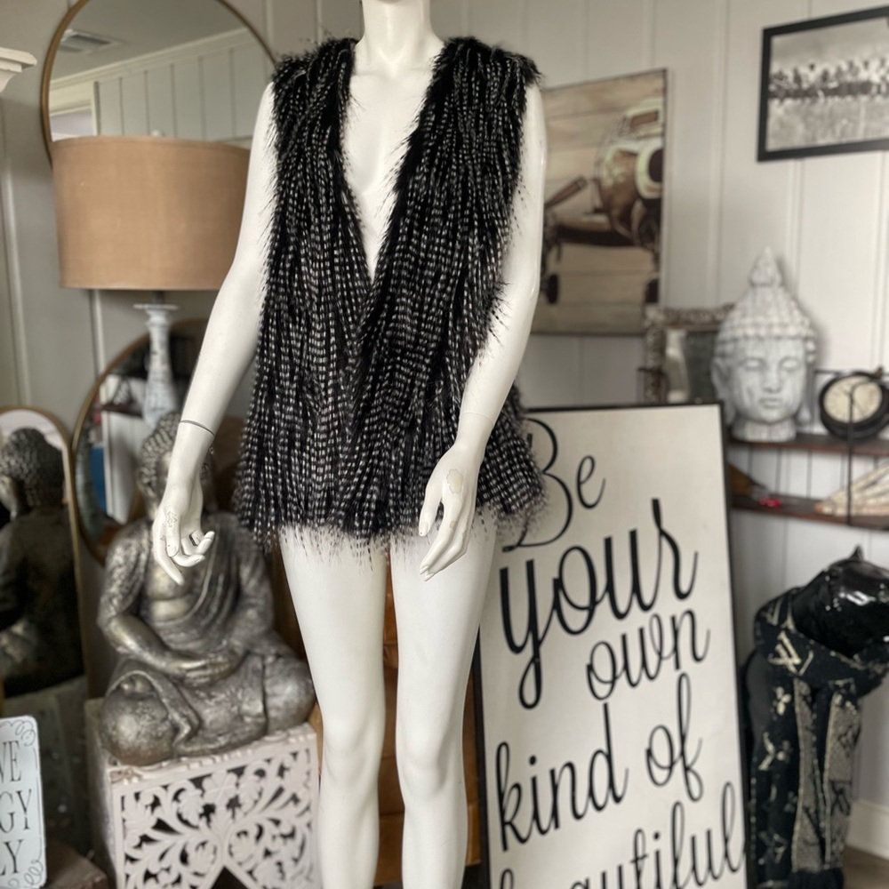 Gianni Bini Black Faux Fur Vest